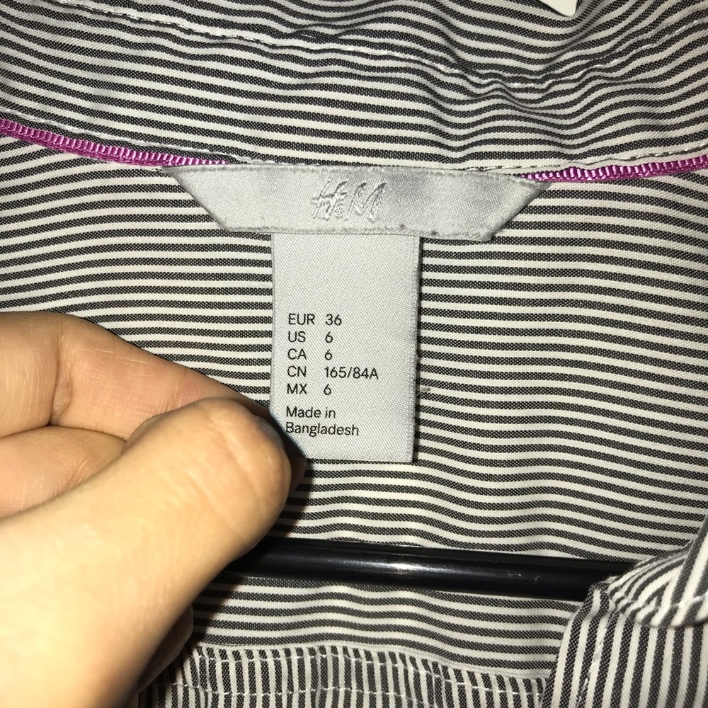 H&M pin striped button down - Picture 4 of 6